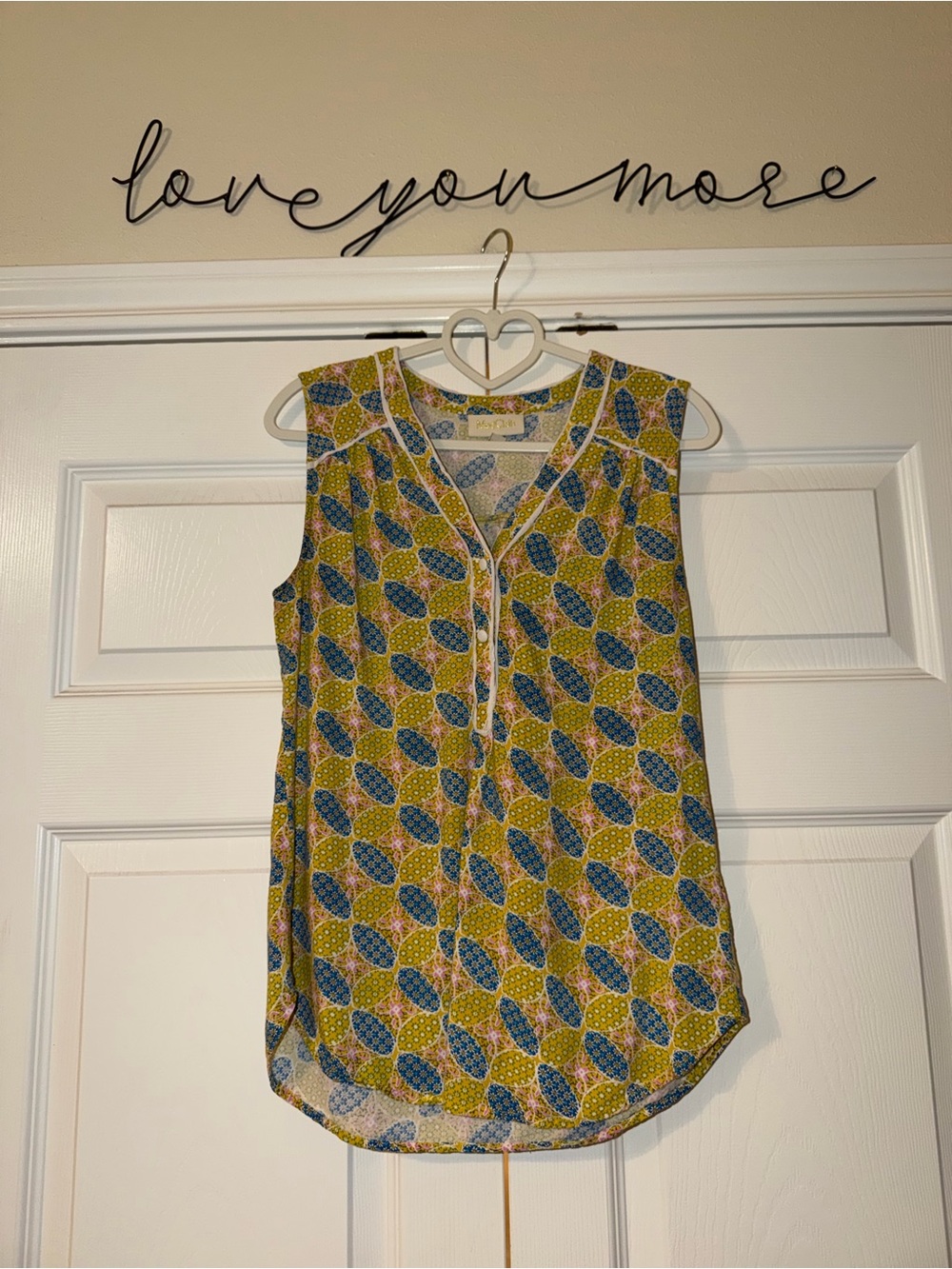 Modcloth Yellow, Blue & Cream Leaf-Print V-Neck Sleeveless Top
